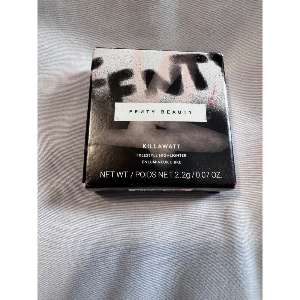 Fenty Beauty Killawatt Freestyle Highlighter Trophy Wife 01 Gold 2.2g NWOT